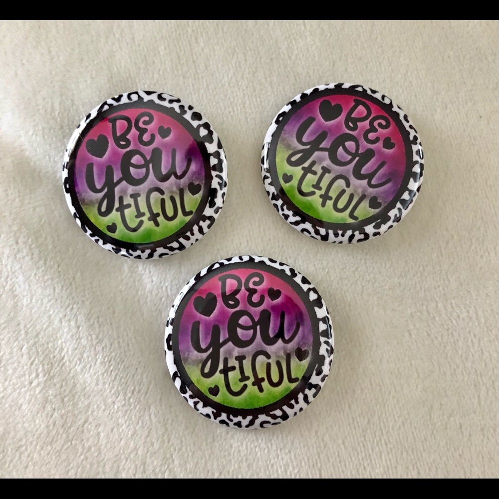 I.5 inch beyoutufil pin back button set of 3 - Picture 1 of 2